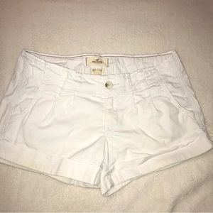 Hollister white fabric "So Cal Stretch" shorts, size 0 (XS/S)